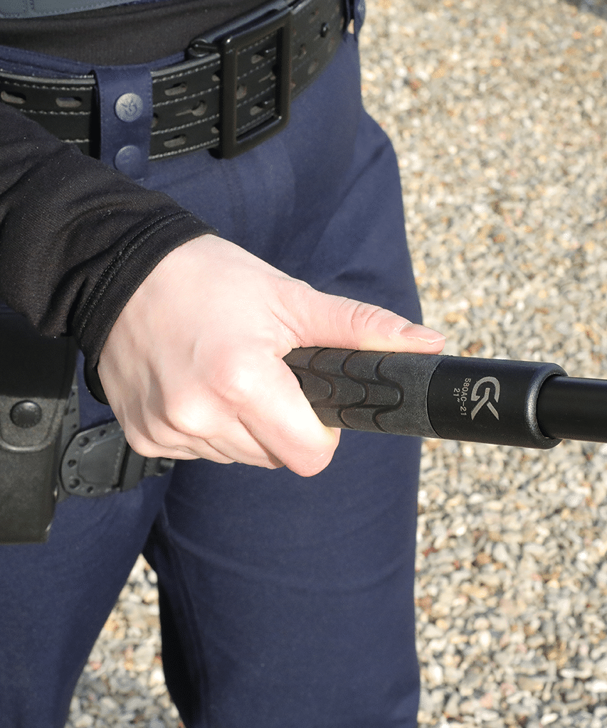 Matraque télescopique, électrique (type shocker/taser) ou tonfa pas cher,  pour les particuliers ou la police, autorisé par la loi comme arme d' auto-défense.